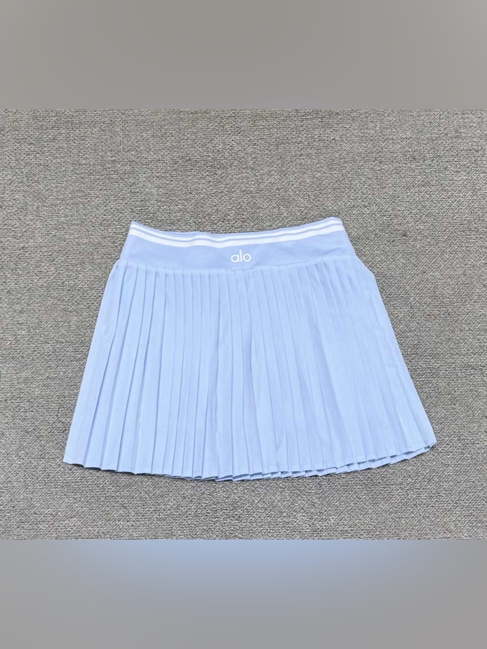ALO Yoga Light Blue Tank Top and Pleated Skirt Set - Picture 3 of 4